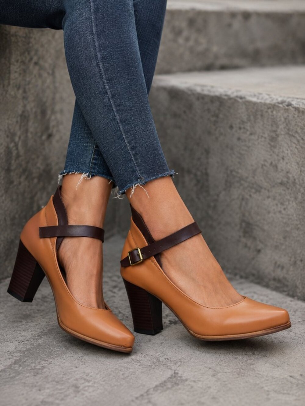 🌟 Women's Generic Vintage-Inspired Mary Jane Heels | Tan & Brown | Size 42
